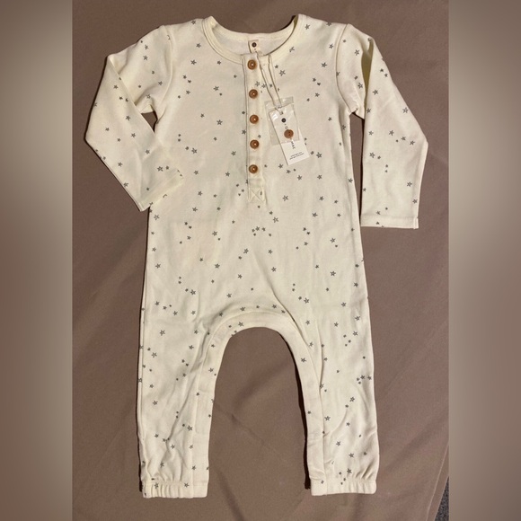 Last Call!Quincy Mae Romper, Organic Cotton, Ivory w/ blue stars, Rylee + Cru - Picture 6 of 8